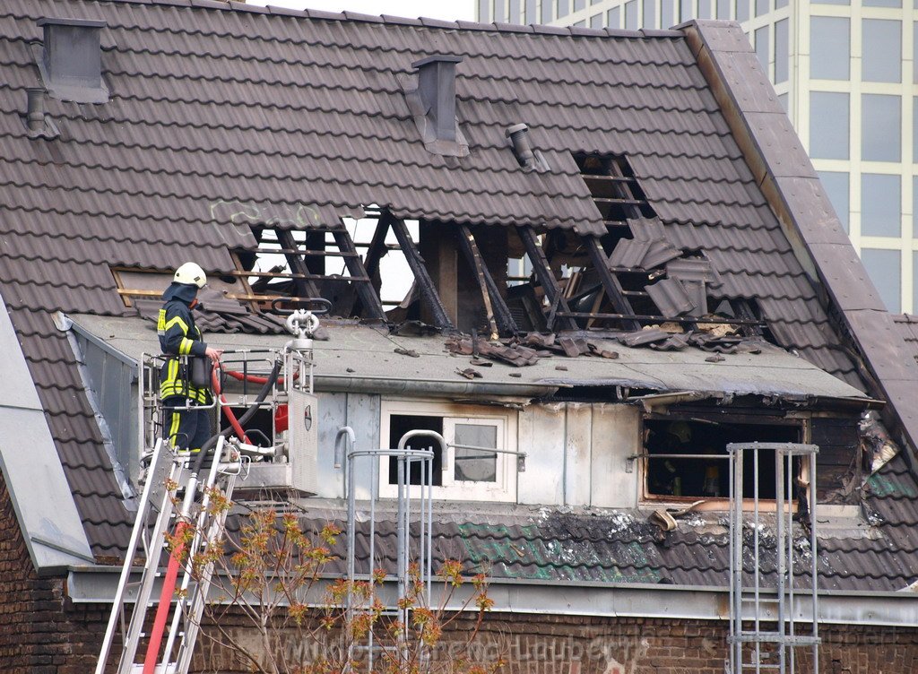 Dachstuhlbrand Belgisches Viertel Maastricherstr P086.JPG